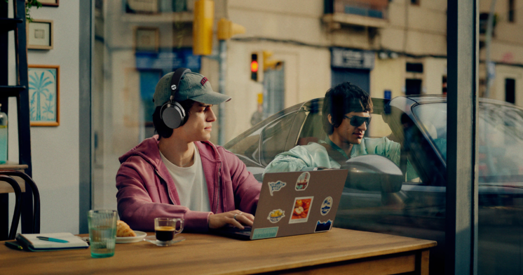 MOMENTUM 5 Wireless